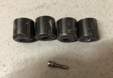 4 piedini in plastica neri