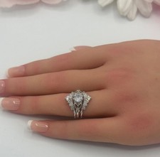 Fede nuziale oro bianco 14 carati 2,55 CT taglio tondo e baguette moissanite set