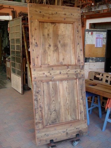 Porta antica chiodata rustica - ,
