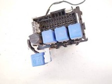 Nissan King Cab 2000 Fuse box