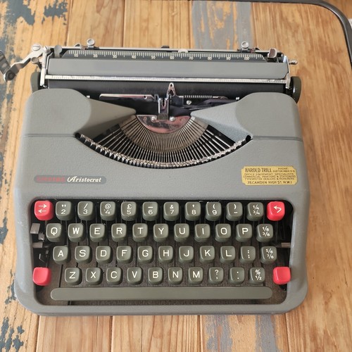 Beautiful vintage 1950s empire - beautiful,