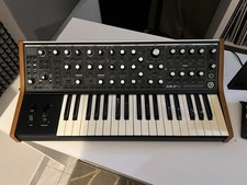 Moog Subsequent 37