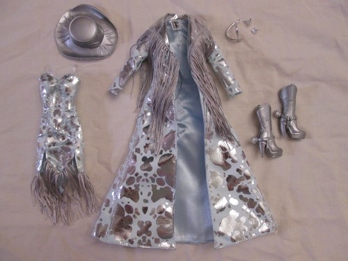 Barbie fashion frontier - barbie, 3