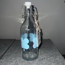 Bottiglia succo acqua vino