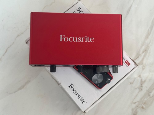Focusrite scarlett 4i4 - scarlett,