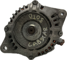 Alternatore batteria per modello NISSAN CABSTAR 3.0 diesel ricambio usato