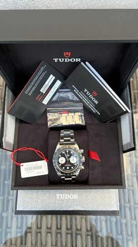 Tudor black bay cronografo - black,