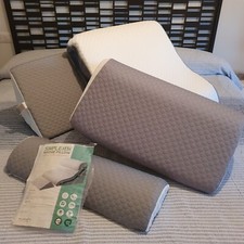 Set di 4 cuscini a cuneo regolabili in cotone e memory foam. Praticamente nuovi.
