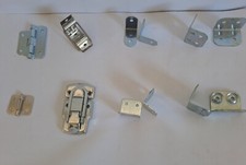 FLIGHT CASE HARDWARE: angoli 90, chiusure, paraspigoli, cerniere.