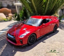 modellino auto scala 1/24 nissan GT-R  del 2017 modellini bburago usato