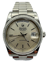 Orologio da polso Bulova Super Seville Silver Dial Day-Date President vintage automatico