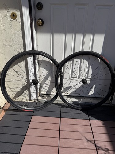 Swiss r470 disc wheelset - dt,