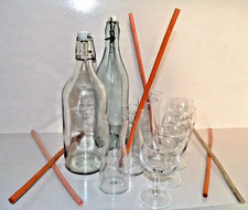 lotto 12 pezzi vetro vario - 2  bottiglie, 5 caraffine cl  25  5 calici cl 12.5