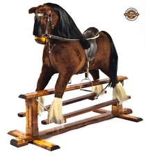 Bellissimo cavallo a dondolo