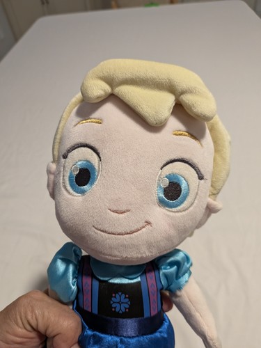 Disney store frozen young elsa - young,