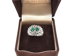 Anello vintage anni 70 in oro bianco 18 kt con smeraldo e diamanti