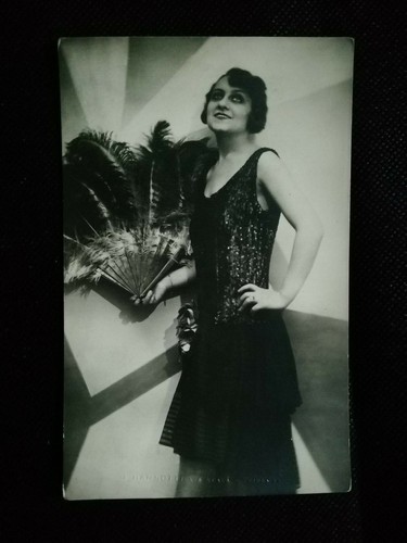 Cartolina donna sorridente - donna, con