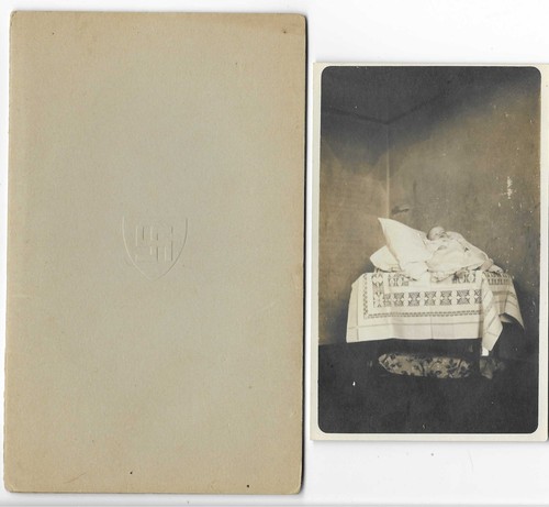 Foto reale neonato morto 1916