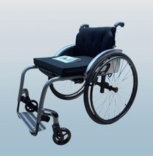 Sedia a rotelle adattiva Meyra NANO telaio rigido • sedia a rotelle attiva • larghezza seduta 48 cm