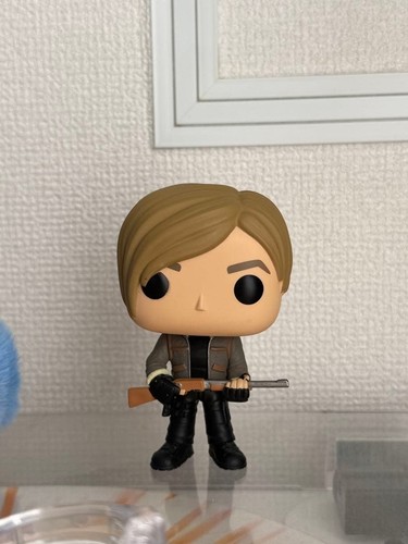Resident evil leon kennedy - evil, s.