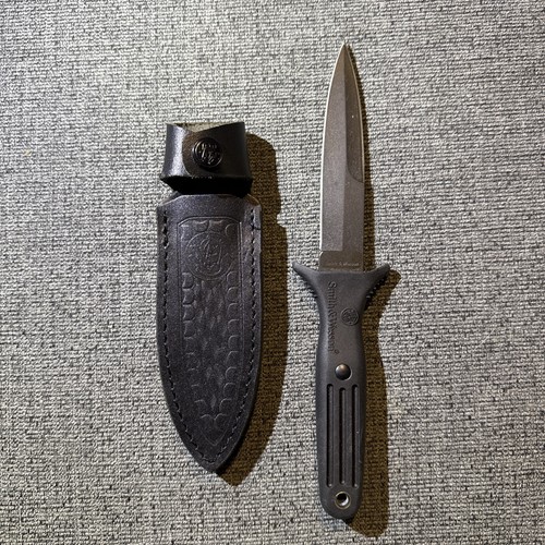 Smith wesson sw820b - &,