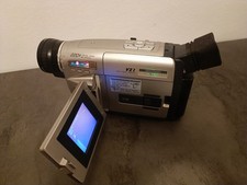 Panasonic NV-VZ1 VHS-C Camcorder – 20x Optical Zoom, Schermo LCD, Caricabatterie