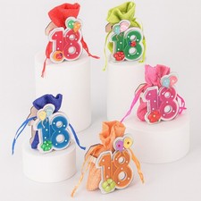 Set 12 bomboniere in legno con sacchetto portaconfetti per compleanno 18 anni