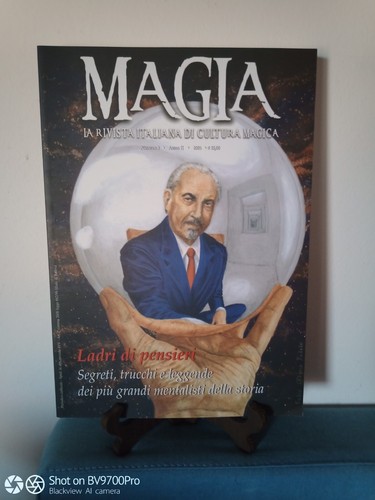 Magia libro rivista italiana