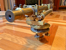 THEODOLITE À NIVEAU EN LAITON