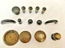 Stock 14 pomoli pomelli maniglie x mobili cassetti varie misure ottone metallo