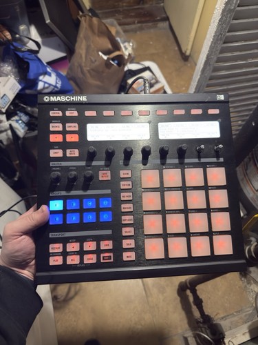 Native instruments machine - native,
