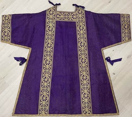 Dalmatica viola damascato - ,
