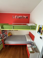 Cameretta Completa con Letto a Castello, Scrivania e Cassettiere