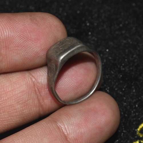 Autentico anello antico