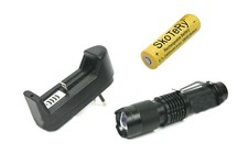 TORCIA TATTICA MILITARE LED CREE 5000 LUMENS BATTERIA E CARICABATTERIE INCLUSI