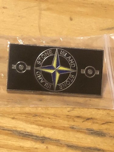 Stone island lapel - island, pin