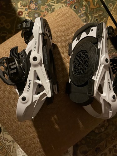 Nuovi attacchi snowboard jones - snowboard,