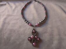 Collana Ciondolo Stile Medievale Perle Grigio Argento/Rosa  Artigianale