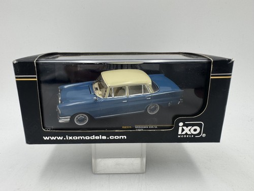 Die cast mercedes 220 - 1/43,