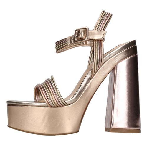 Pin sandali steve madden - sandali,