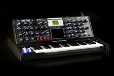 Moog Minimoog Voyager Electric