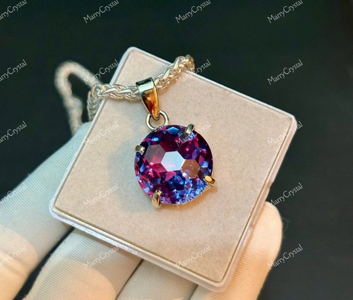 Collana con ciondolo - , in