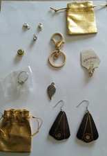 Lotto / Stock 2 - Gioielli, Portachiavi , charme , Sacchettini Regalo 