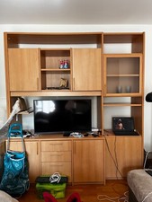 Parete attrezzata salotto con porta TV, cassetti e vetrinetta