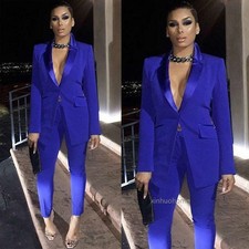 Elegante smoking donna