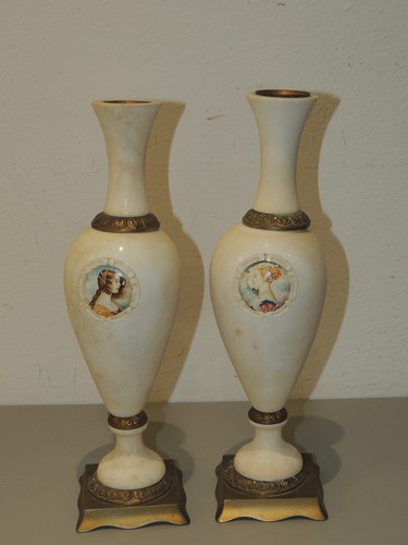 Coppia antichi vasi - di,