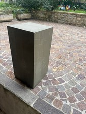 Colonna/piedistallo in legno 34x34x60 cm