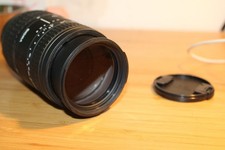Sigma APO Macro Super 70-300