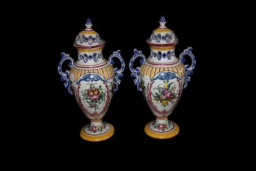 Coppia vasi con coperchio - di,