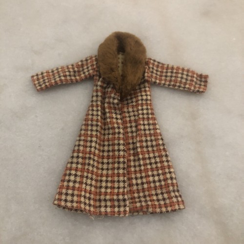 Barbie coat pedigree - barbie,